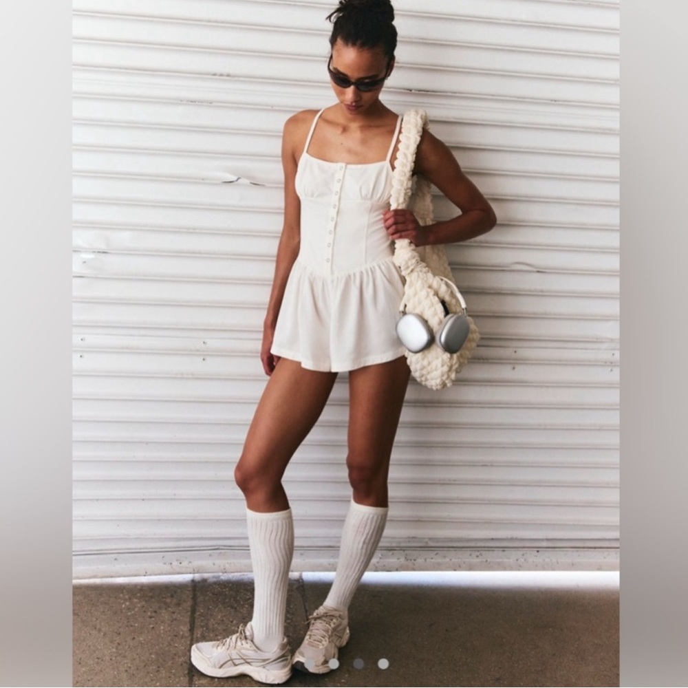 NWT FREE PEOPLE FP Movement Ivory Airstream Onesie SZ: M - Picture 3 of 7